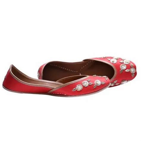 lv jutti price